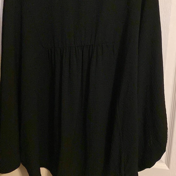 Top - Picture 4 of 8